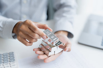 Argento oggi: conviene comprarlo o venderlo a dicembre?