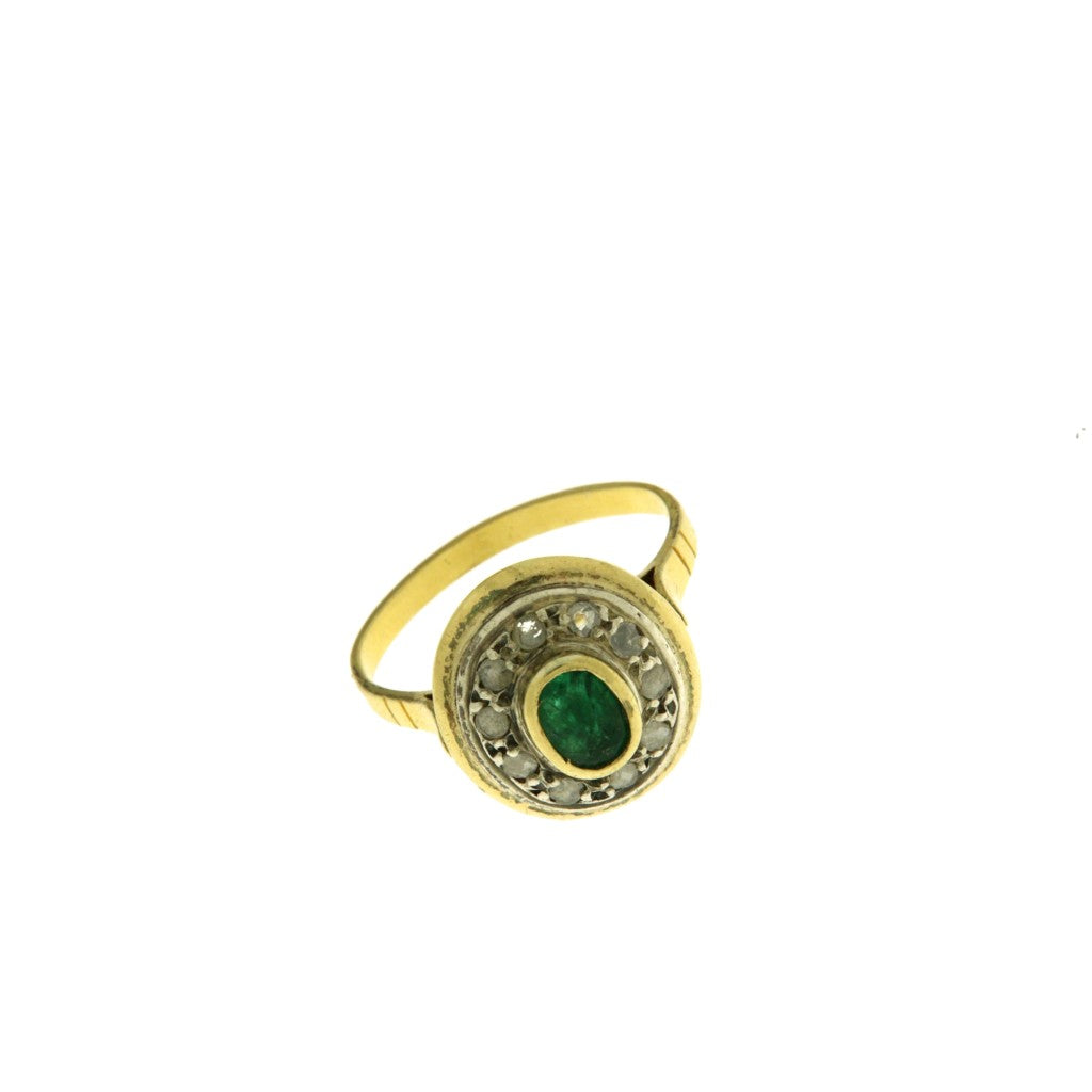Anello Ovale con Diamanti da 0.01 CT e Smeraldo da 0.2 CT
