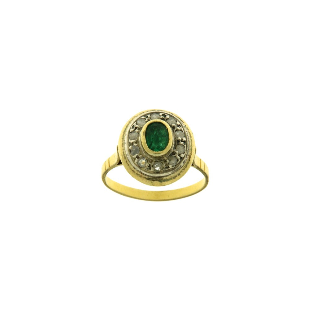 Anello Ovale con Diamanti da 0.01 CT e Smeraldo da 0.2 CT