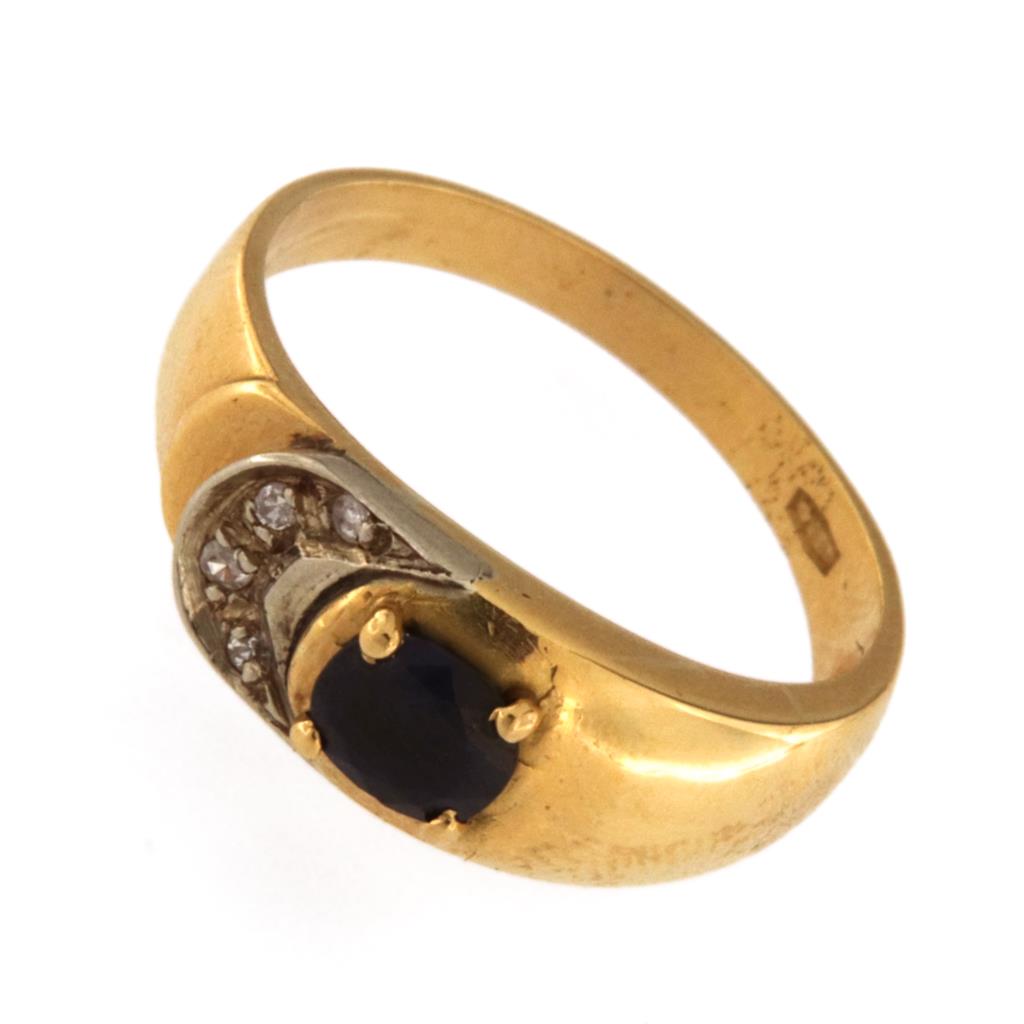 Anello Zaffiro con Diamanti