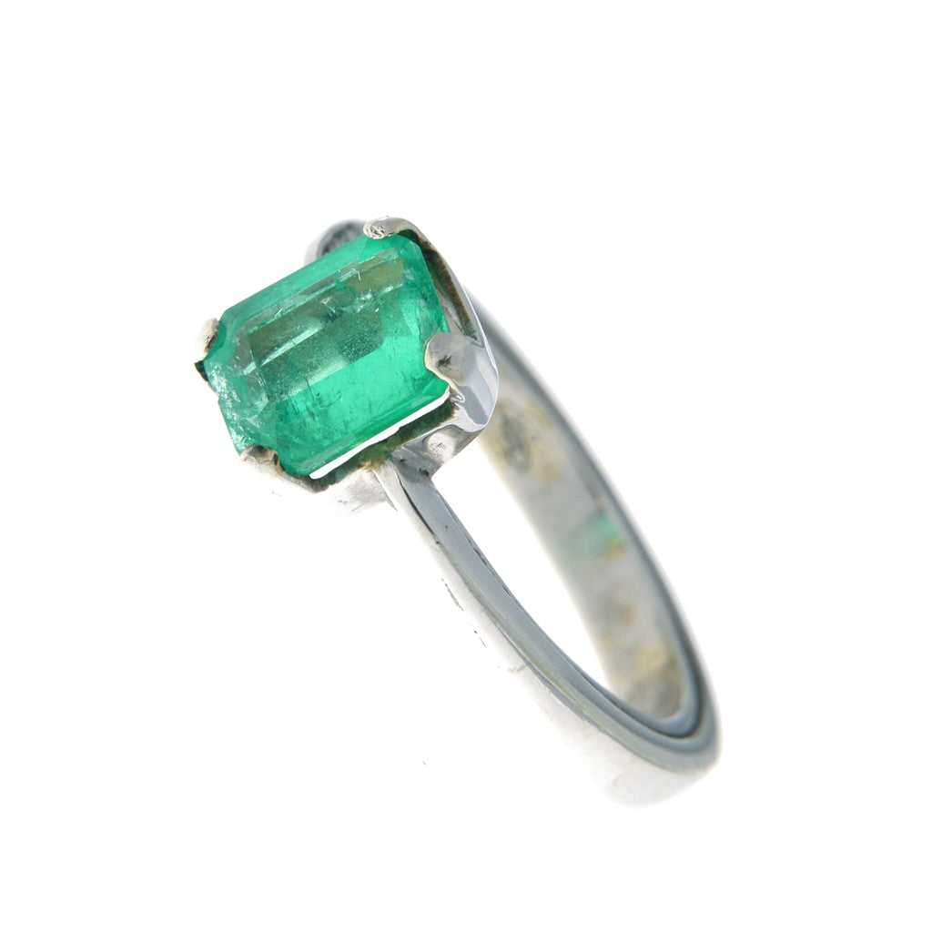 Anello con Smeraldo e Diamanti (articolo non in saldo)