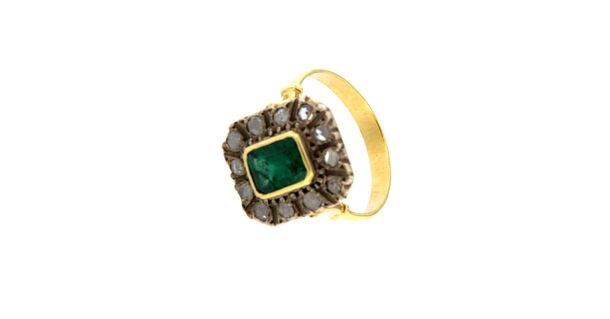 Anello Vintage con Smeraldo e Diamanti anni 40 (articolo non in saldo)