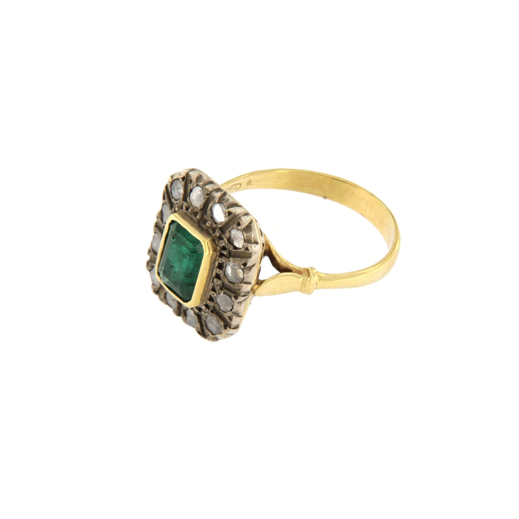 Anello Vintage con Smeraldo e Diamanti anni 40 (articolo non in saldo)