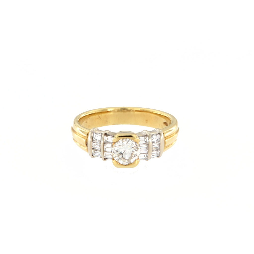 Anello con Diamanti da 0,58 CT (P2COL H/I) e 0,36 CT (G/VS) (Articolo non in Saldo)