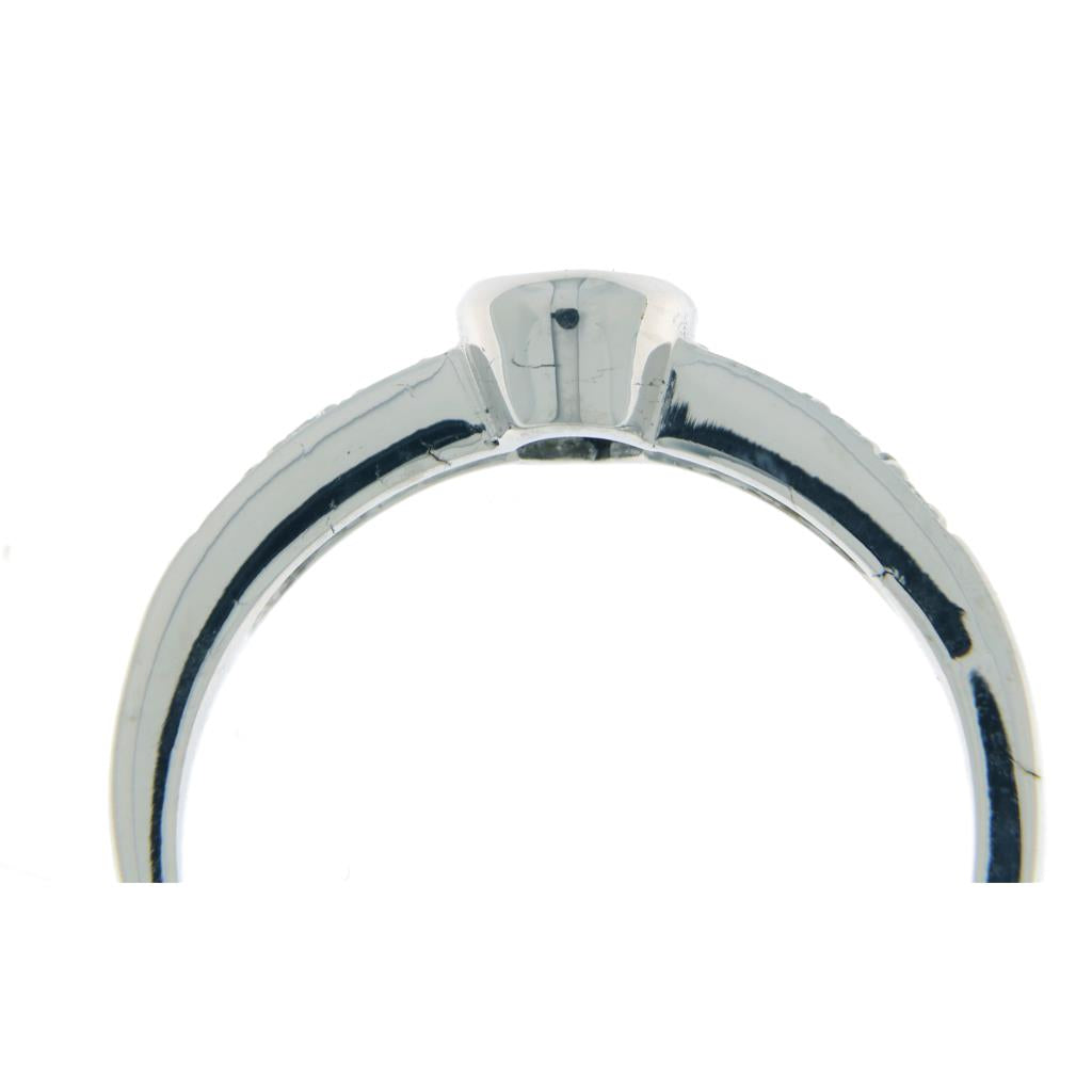 Anello con Zaffiro e diamanti