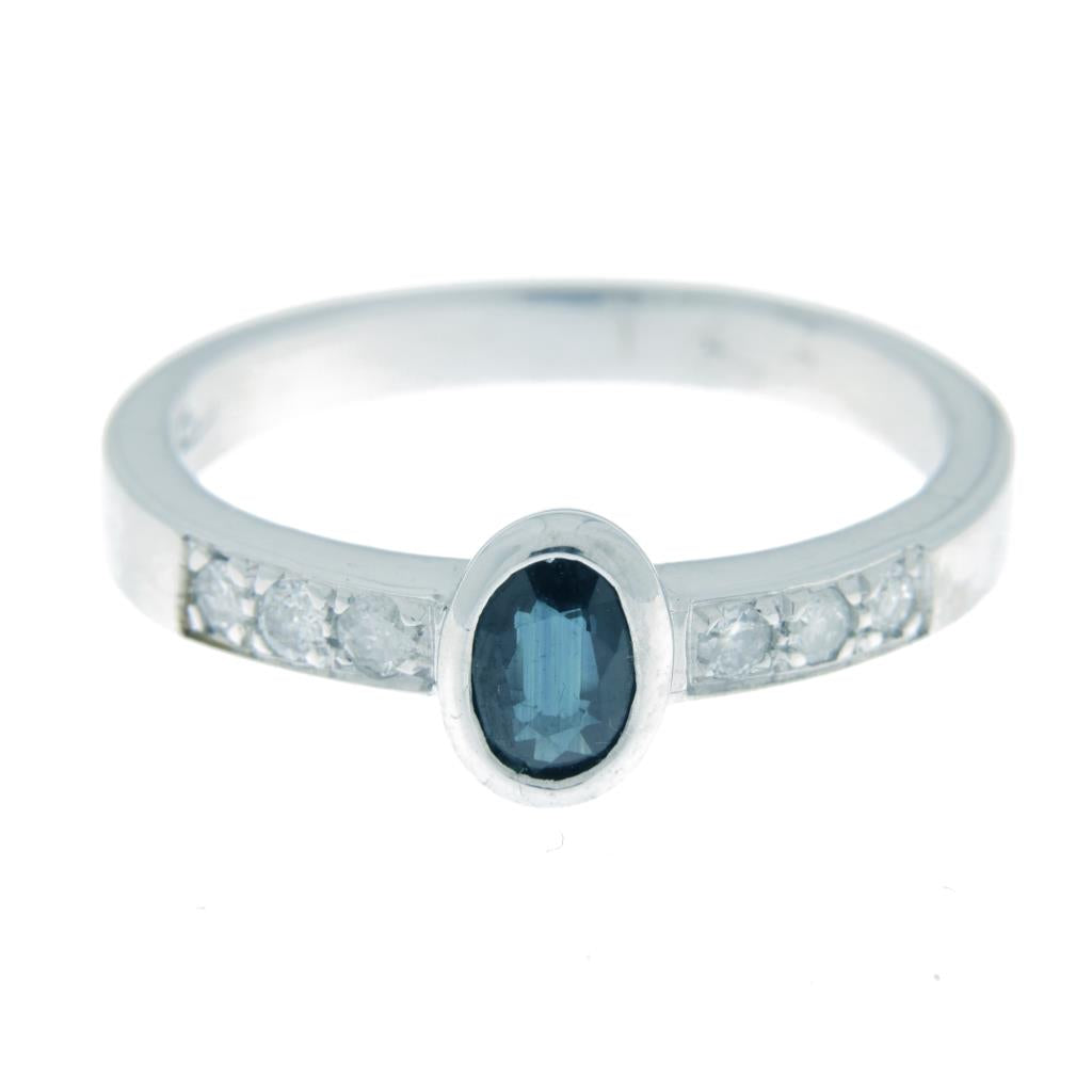 Anello con Zaffiro e diamanti