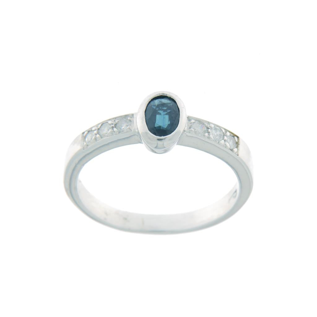 Anello con Zaffiro e diamanti