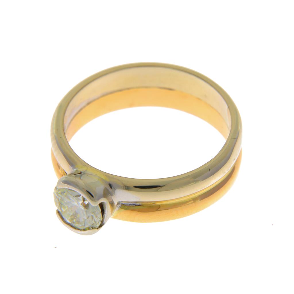 Anello Solitario con Diamante da (Articolo non in Saldo)