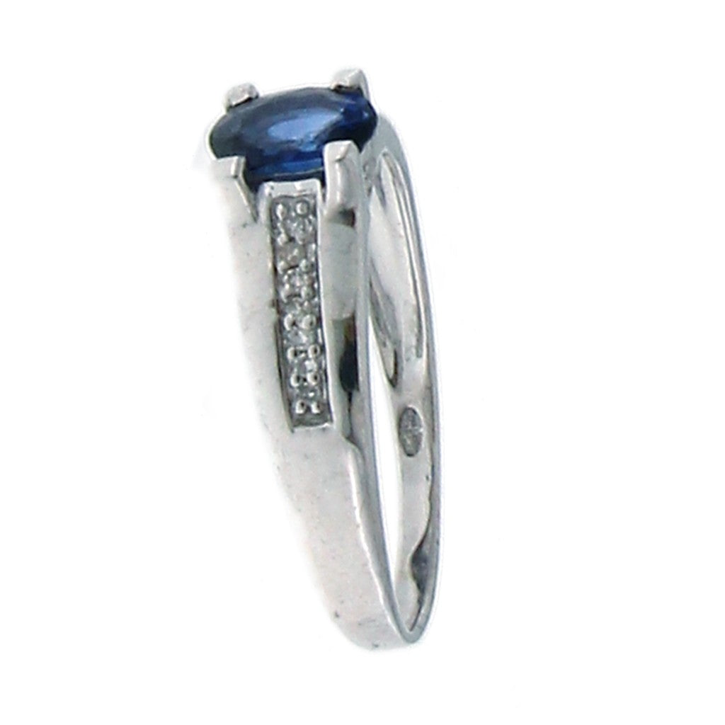Anello Solitario con Zaffiro da 0,6 CT e Diamanti da 0,01 CT