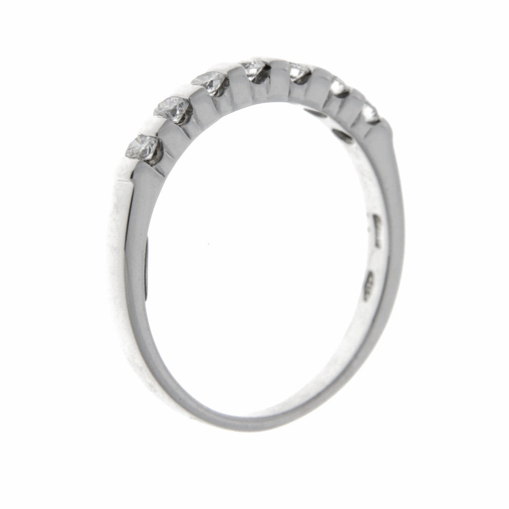 Anello Riviera Diamanti da 0,05 CT cadauno