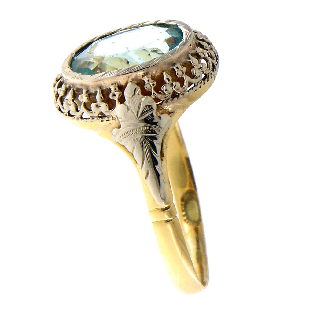 Anello Ovale con Topazio Celeste