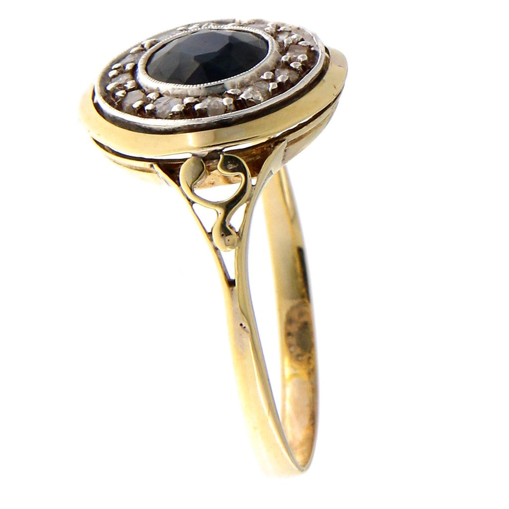 Anello con Zaffiro da 0.75 CT e Diamanti da 0.01 CT