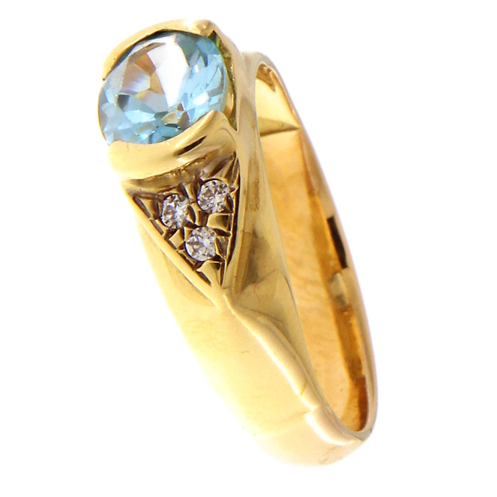 Anello con Topazio Celeste