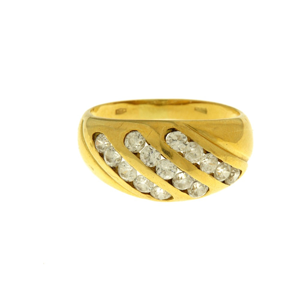 Anello con 3 File di Pietre Bianche