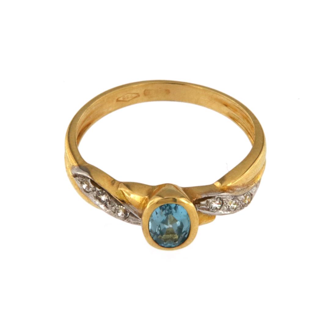 Anello Ovale Celeste e Pietre Bianche