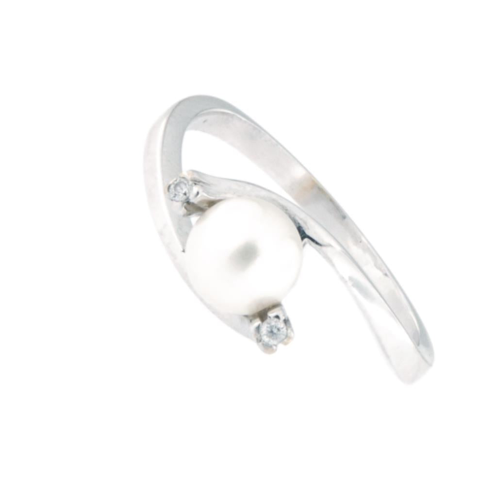 Anello Perla e Pietre Bianche