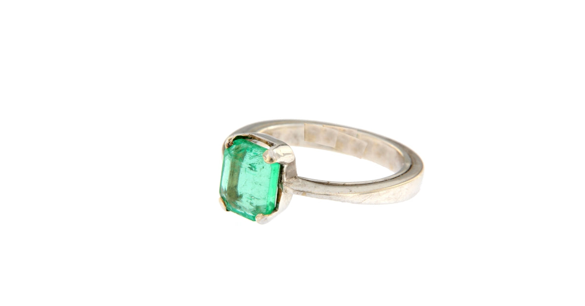 Anello con Smeraldo e Diamanti (articolo non in saldo)