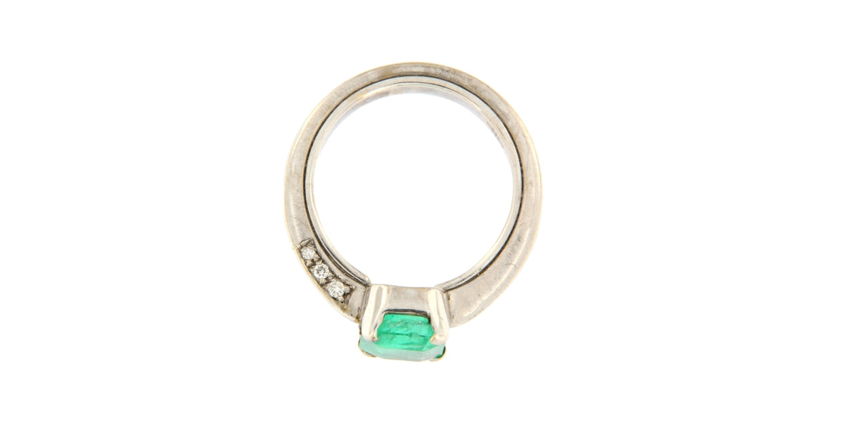 Anello con Smeraldo e Diamanti (articolo non in saldo)